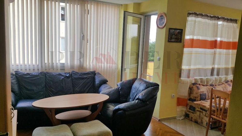 Дава се под наем Тристаен апартамент в Велико Търново, Акация - 80 кв.м за 357 € - Снимка #3