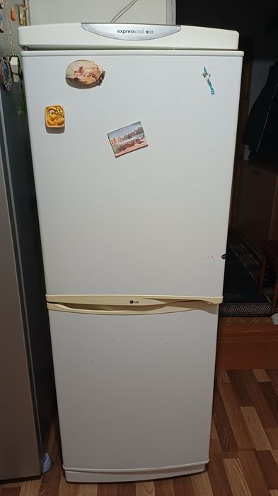 Продаю   холодильник.