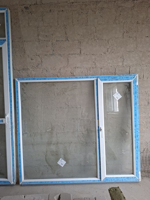 Продам пластиковые двери и окна