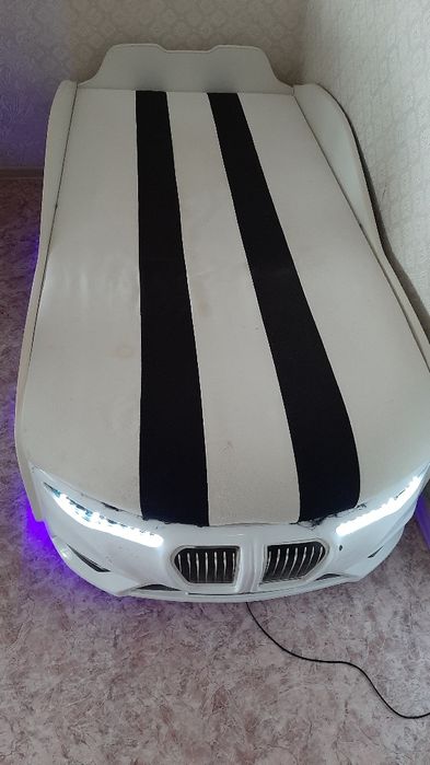 Продам кровать машину