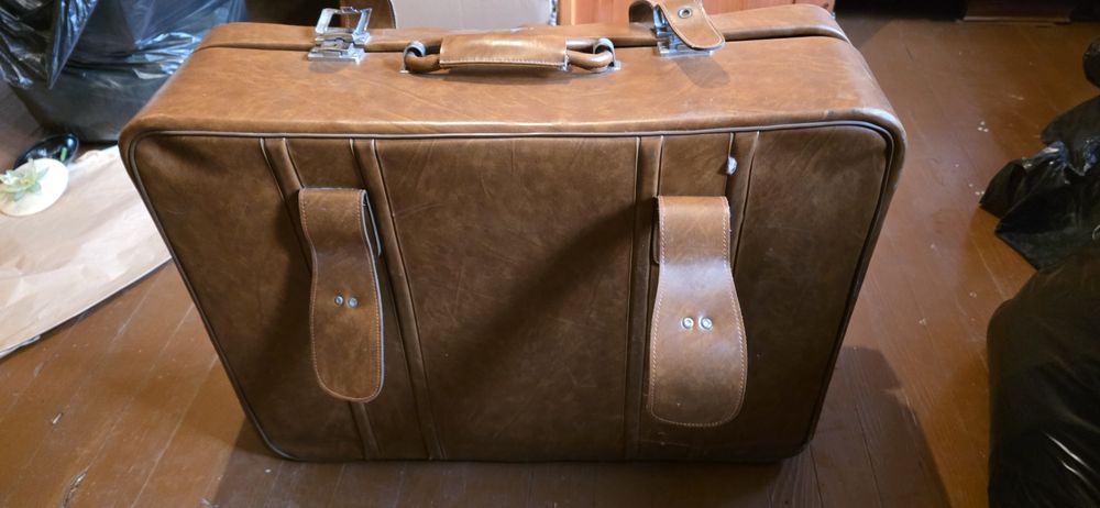 Стари ретро куфари