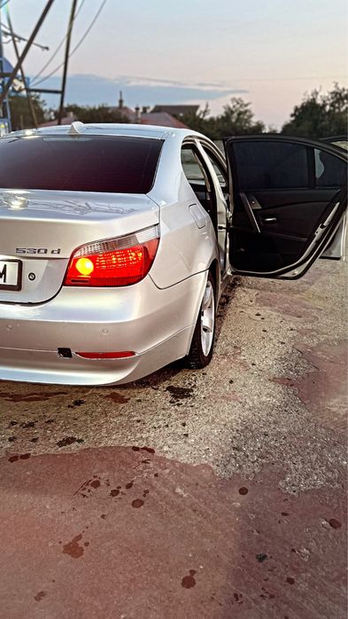 BMW 5 Series 0 — imagine 3