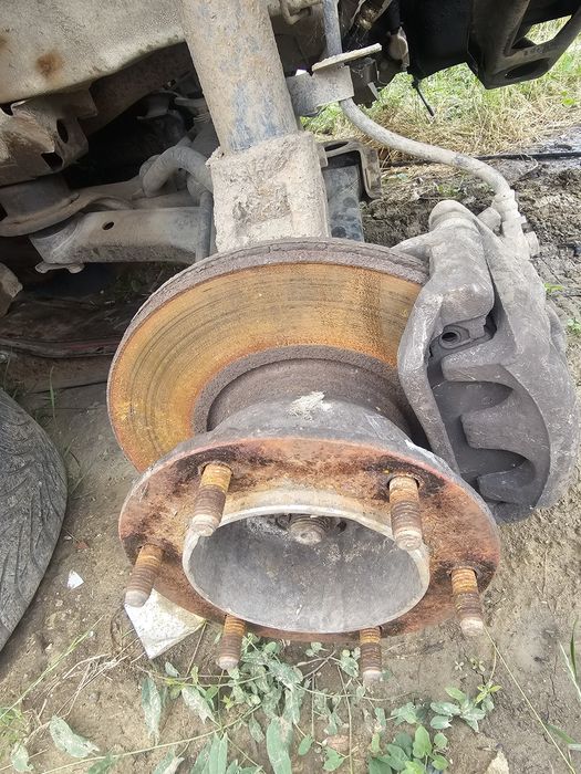 Fuzeta butuc roata stânga dreapta pe dublu ford transit 2000-2006