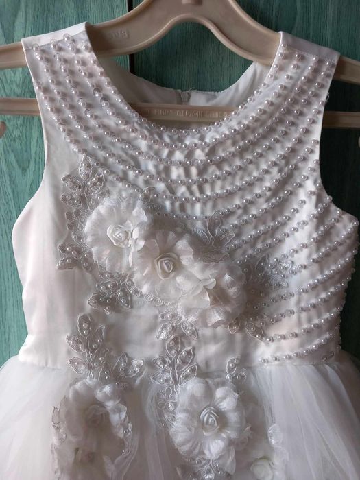 Шаферска рокля за 8г момиче.НАМАЛЯВАМ ЦЕНАТА НА 25 ЛВ.