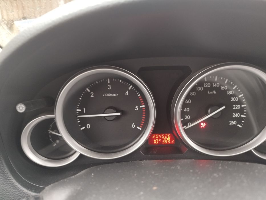 Продава се поради покупна на по-голям автомобил