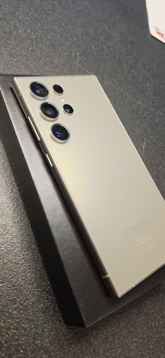 Samsung Galaxy S24 ultra grey  сив