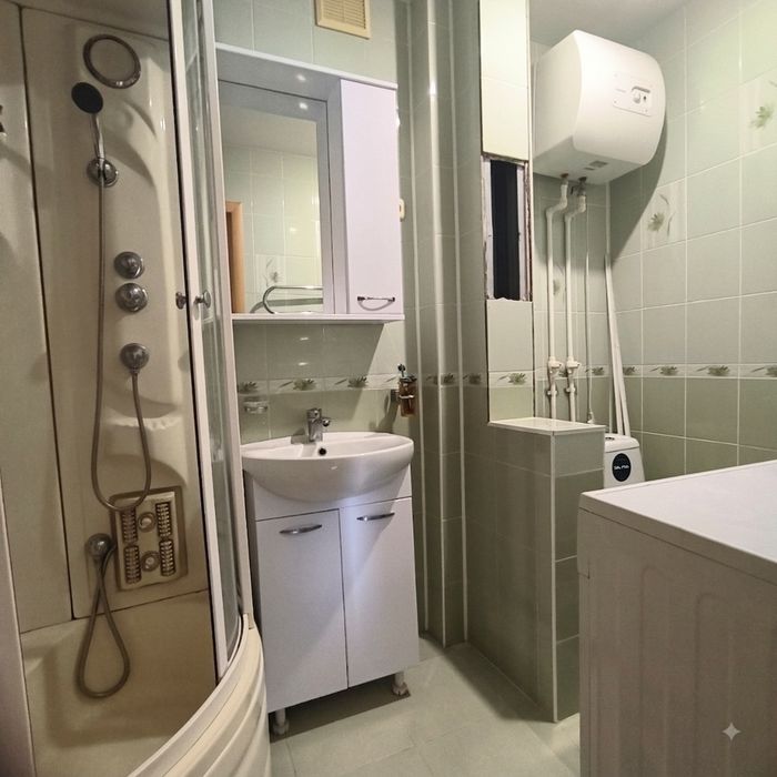 Продам 2 ком квартиру в центре