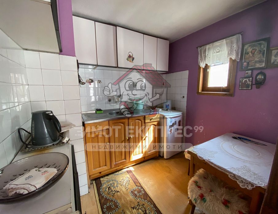 Самостоятелна къща, с гараж, партер, мансарда, панорамна гледка, ЦГЧ