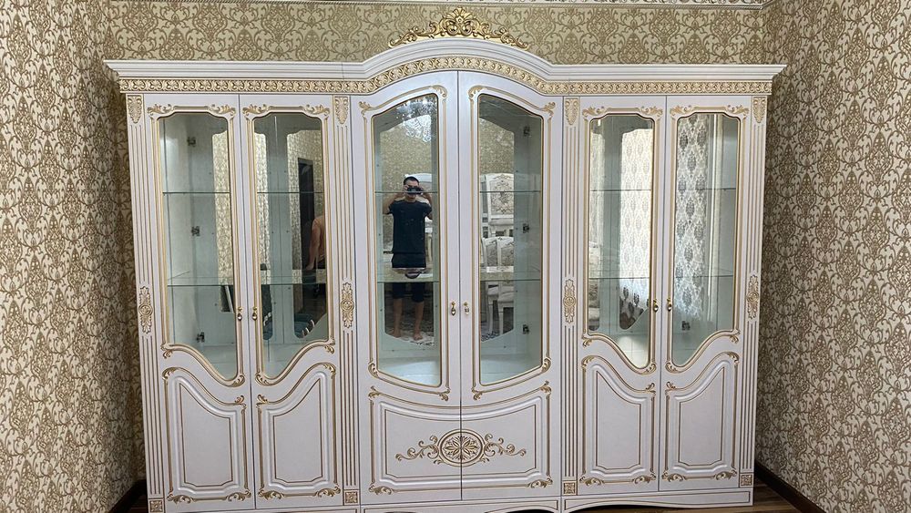 Сервант горка сатылады 190000 басталады