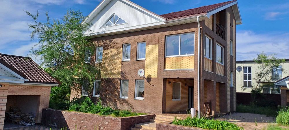 Продам шикарный  дом в ЖК Амангельды