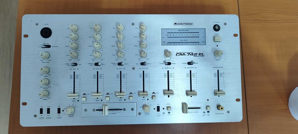 Sistem audio complet