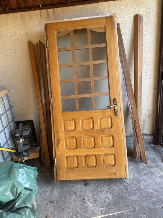 Vand usi stejar cu toc si ferestre