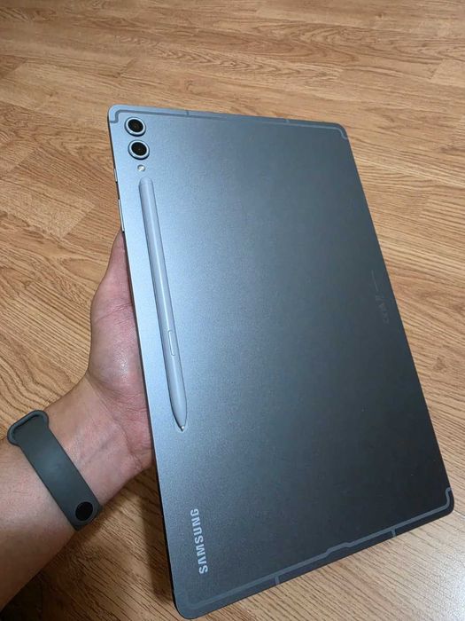 Samsung Galaxy Tab S10+ 5G, 256GB, 12GB RAM, 12.4" Dynamic AMOLED 2X, Moonstone Gray, Impecabila, plus garantie