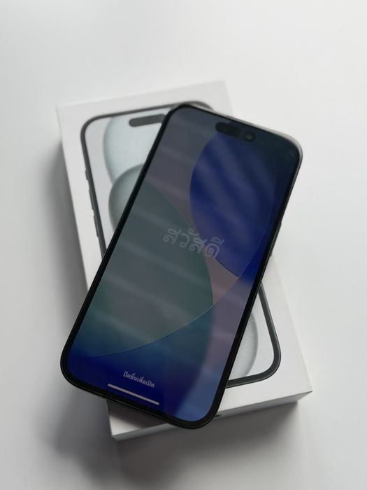 Телефон iPhone 15