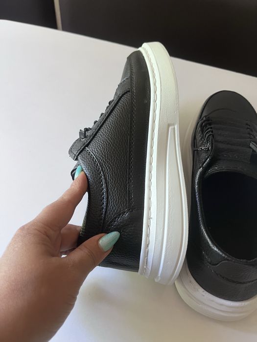 Noi pantofi barbatesi usori comozi marime 40.