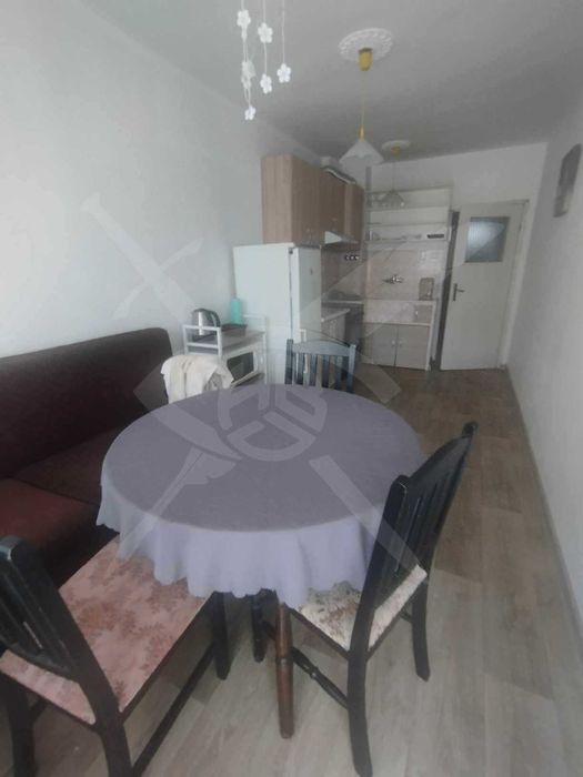 Дава се под наем Тристаен апартамент в Варна, Център - 100 кв.м за 500 € - Снимка #2