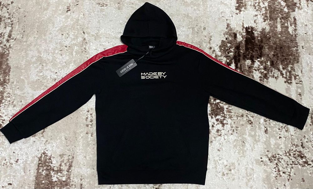 Vând compleu nou de bărbați Made by Society ( din 3 piese )