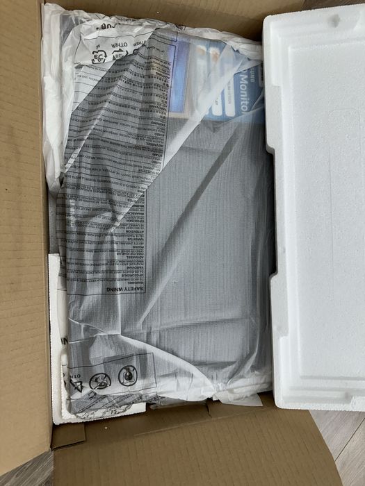 Монитор Samsung SF350