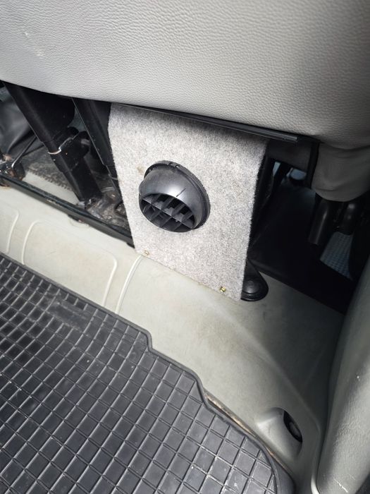 Opel Vivaro 8+1 locuri