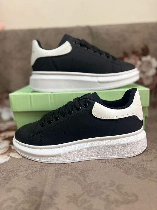 Adidasi McQ marimea 37 si 38