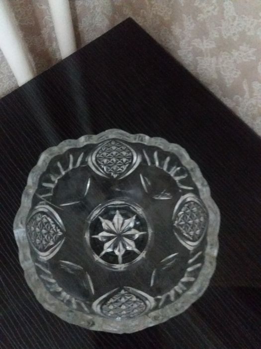 Срочно! Хрустальные вазы для фруктов,салатов, конфет.