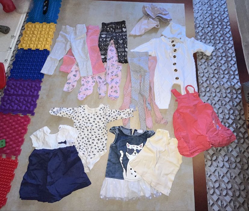 Отдам детские вещи на девочку