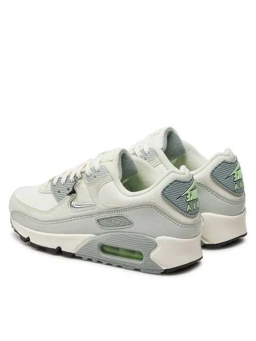 Nike - Air Max 90 Se FN6948 100 Бял номер 37.5 Оригинал Код 6023