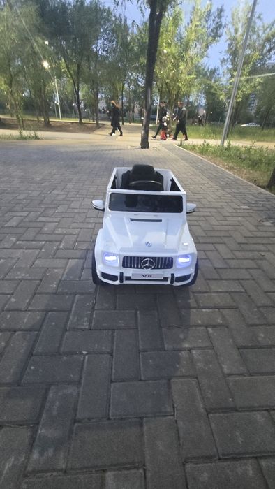 Продаю машинка от 1до 6 годика