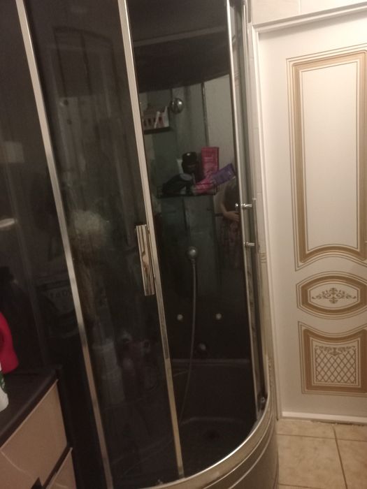 Продам душевую кабинку