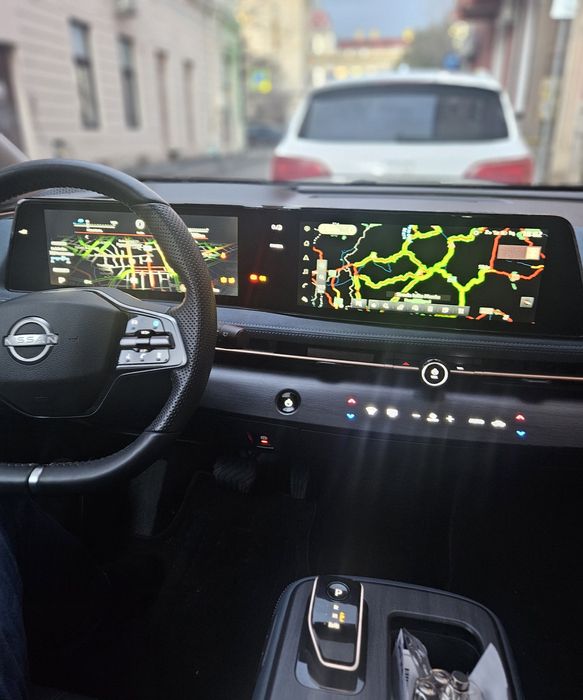 Vand NISSAN ARYA evole plus