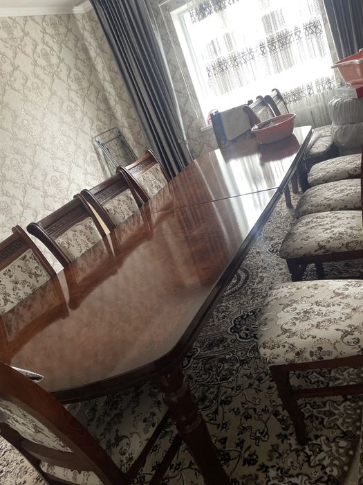 Стол со стульями новый