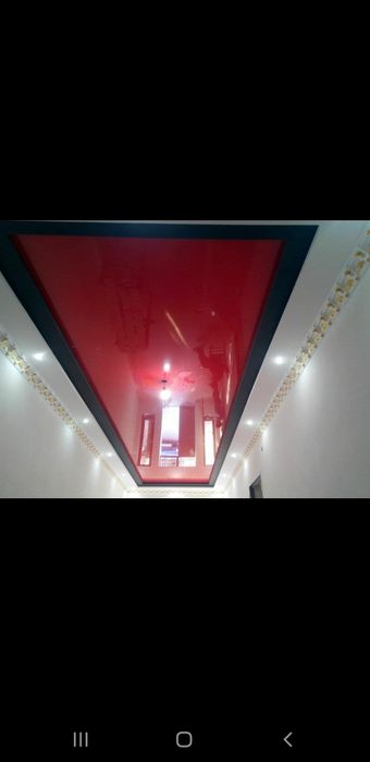 Натяжные потолки;