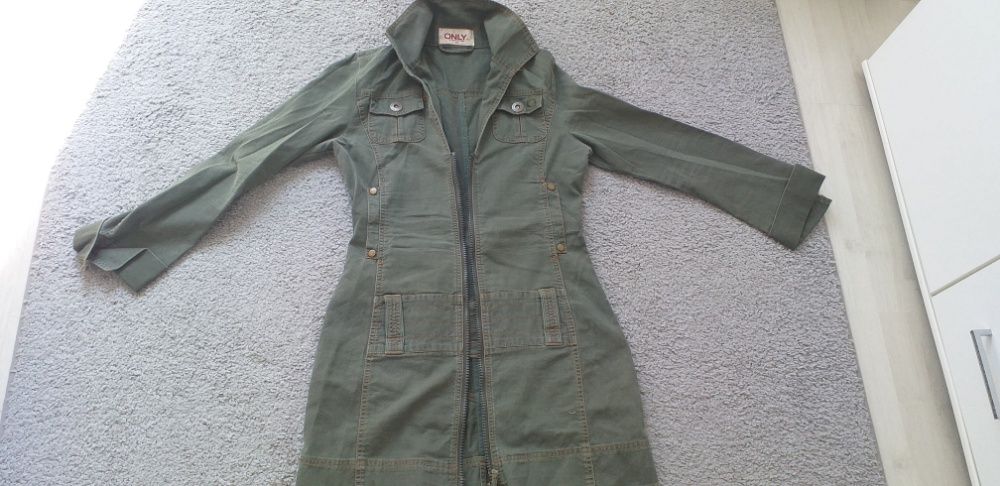 vand haina dama ,calitate ,import,mar.M