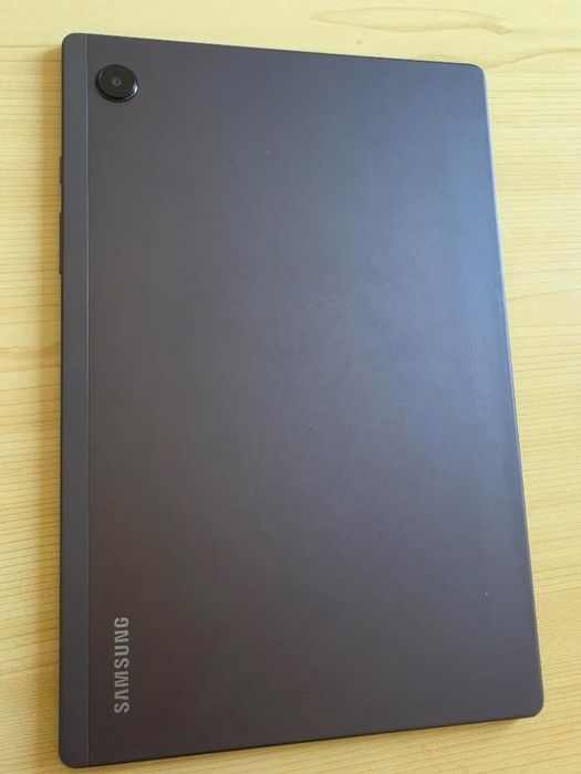 Samsung tab A8 64