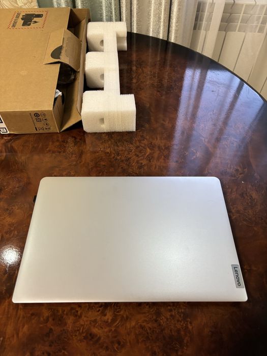 Продам ноутбук Lenovo