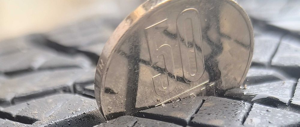 Cauciucuri/  Anvelope Goodyear 215/55 R17 (c180)