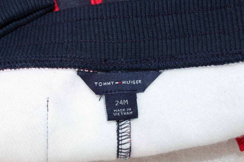 Tommy Hilfiger детско долнище унисекс памук ново 24м 2-3 годишни