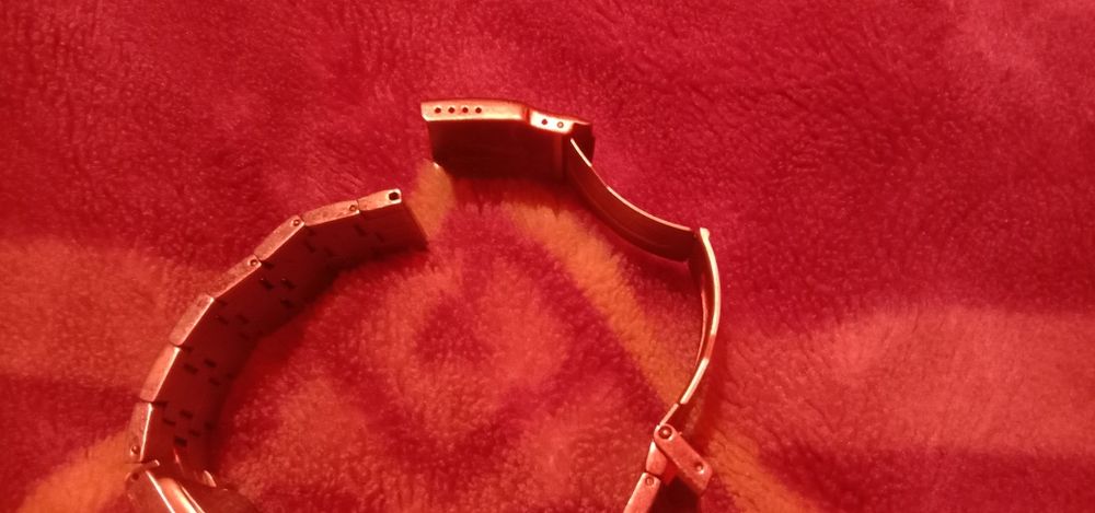 Продам часы наручные