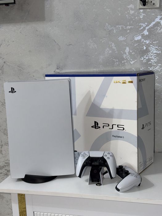 Плейстейшен 5 PS5