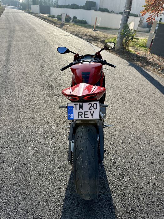 Ducati Panigale 899 V2