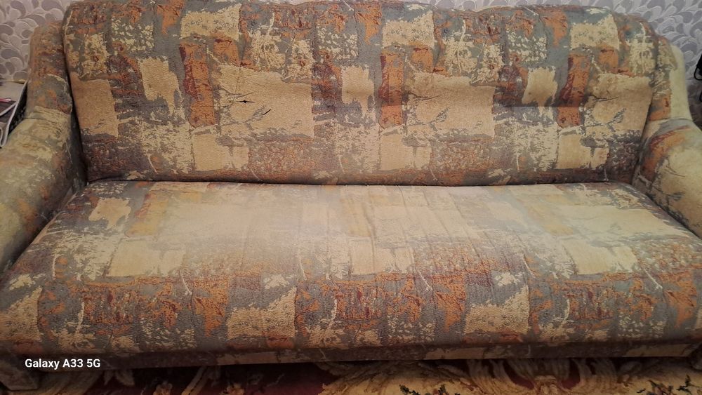 Отдам даром диван