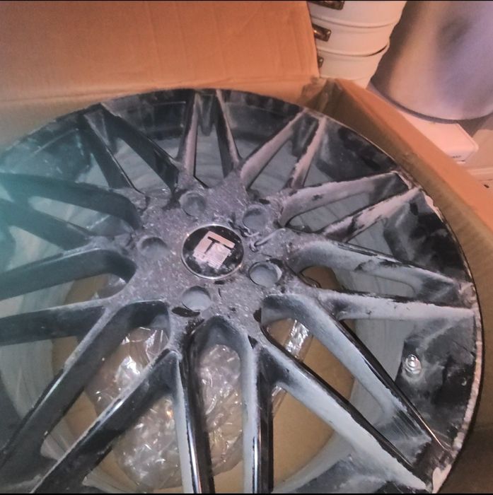 Диски 19 18 бмвдан шыққан