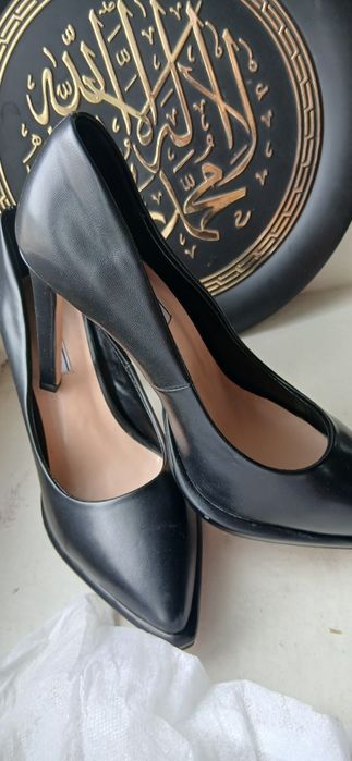 Ayollar vechirni tuflik