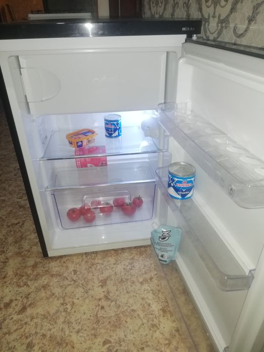 Продам офисный  холодильник