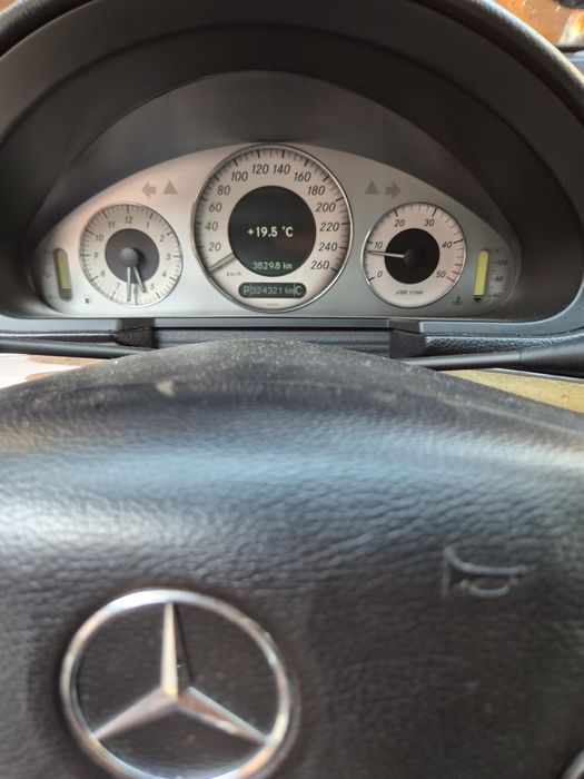 Vand Mercedes E class Avangarde automat