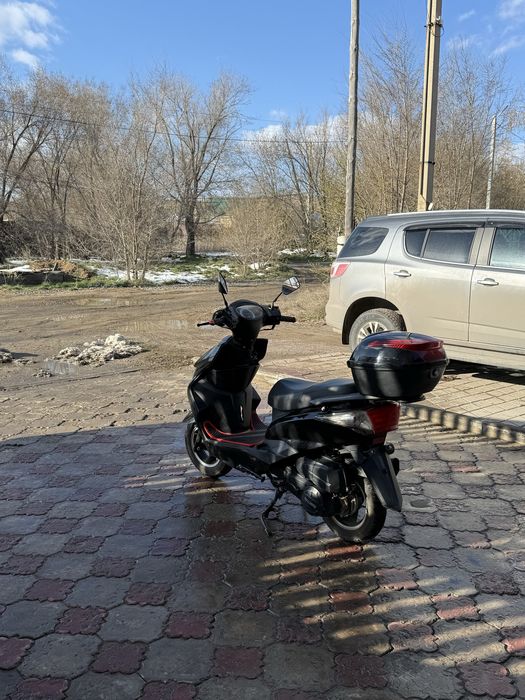 Скутер м8 125 кубов