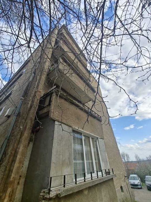 Продажба на двустаен апартамент в гр. Бобов дол