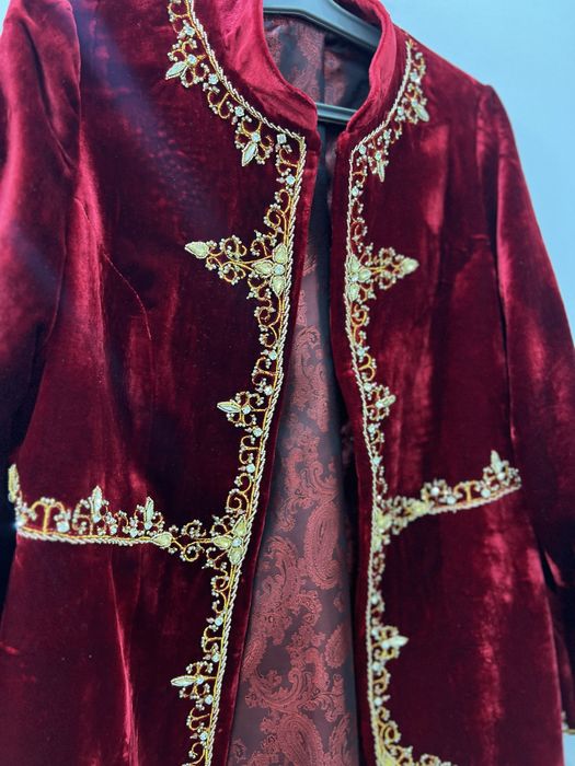 Продается  Бешпет и кажекей ручная работа