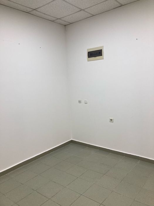 Дава се под наем Офис в Русе, Родина 1 - 21 кв.м за 153 € - Снимка #4