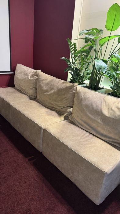 Диваны, мобильные конструкции,